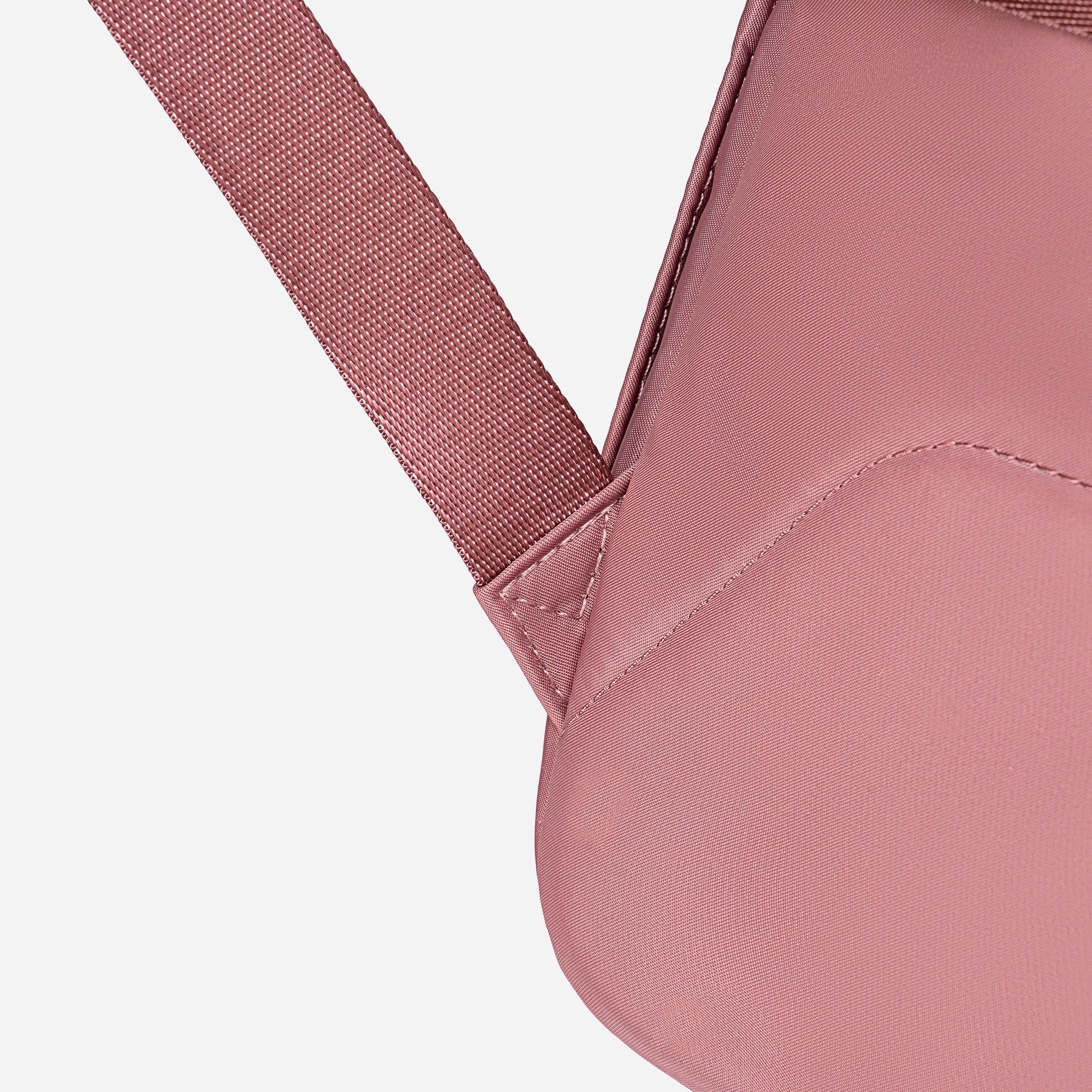 CB00778 Rose Gold Chantria