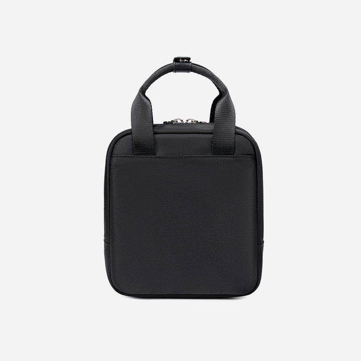 CB00783 Black Chantria