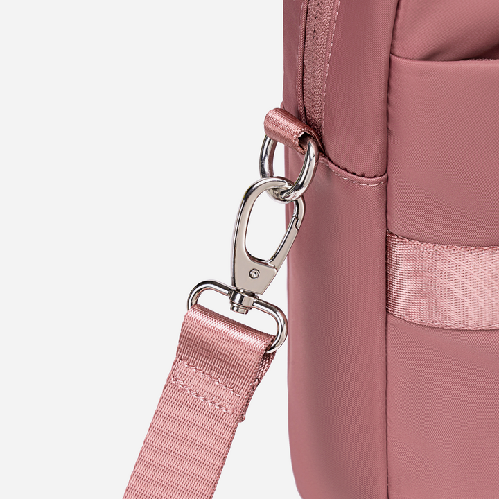 CB00772 Rose Gold Chantria